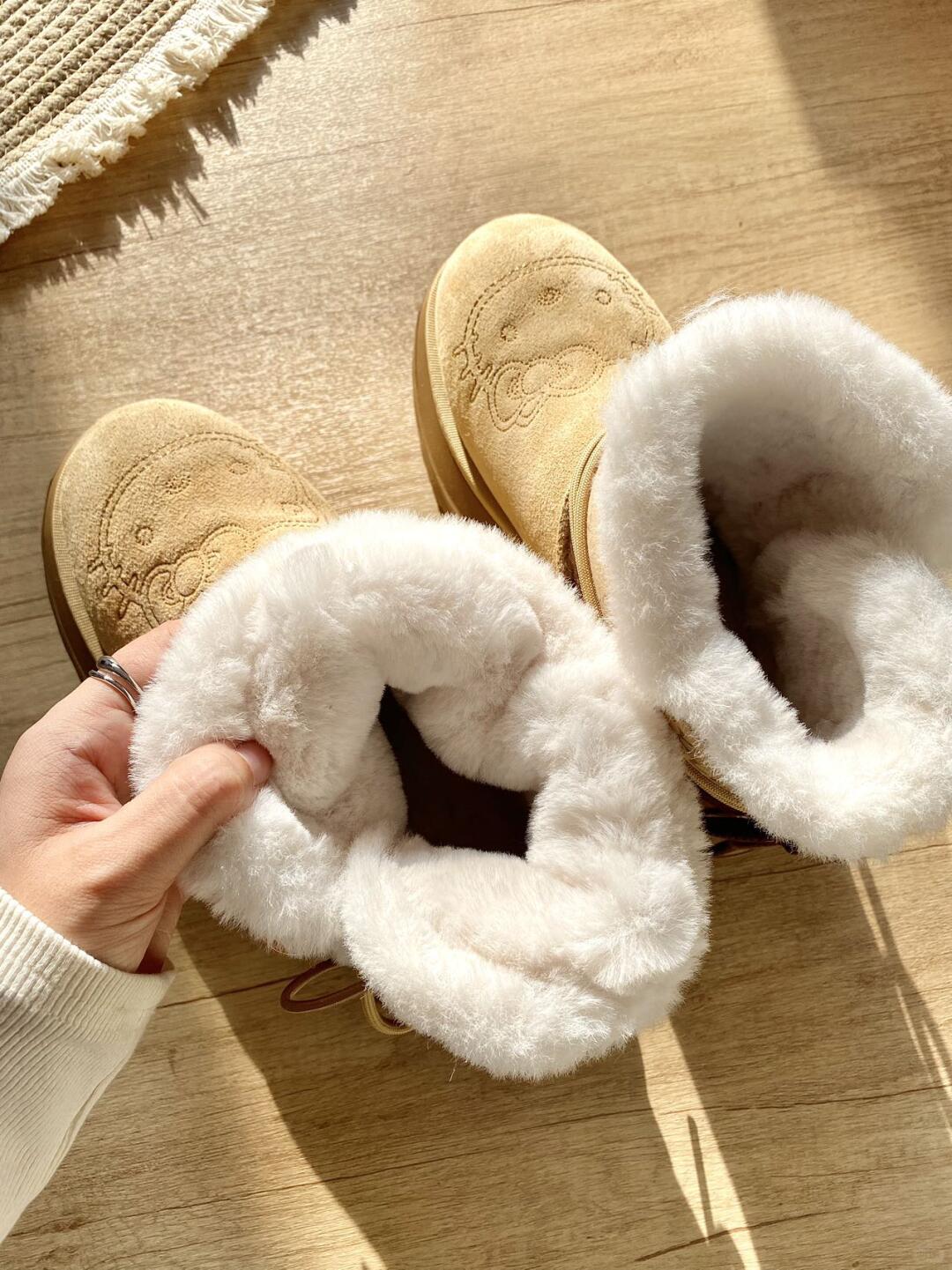 kitty Charm Fur Boots