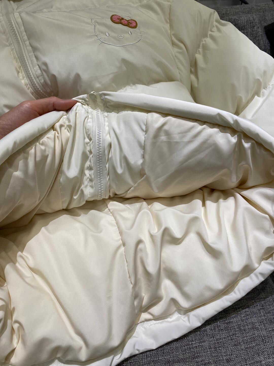 Kitty Charm Puffer jacket